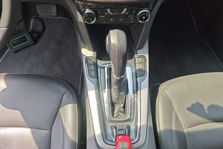 Used Chevrolet Malibu 2017 1.5T Automatic Luxury Edition Gear Lever