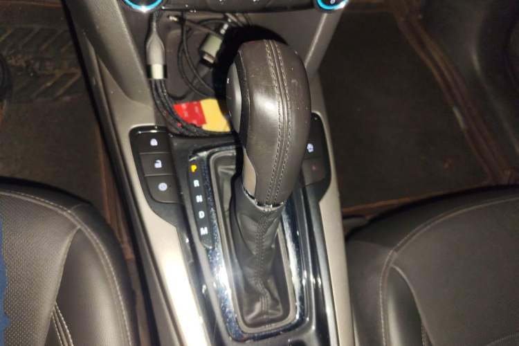 Used Chevrolet Malibu 2017 1.5T Automatic Luxury Edition Gear Lever