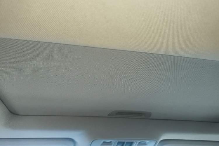 Used Chevrolet Malibu 2017 1.5T Automatic Luxury Edition Headliner