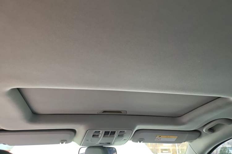 Used Chevrolet Malibu 2017 1.5T Automatic Luxury Edition Headliner