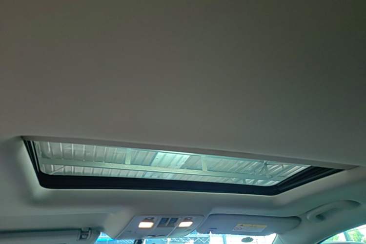 Used Chevrolet Malibu 2017 1.5T Automatic Luxury Edition Headliner