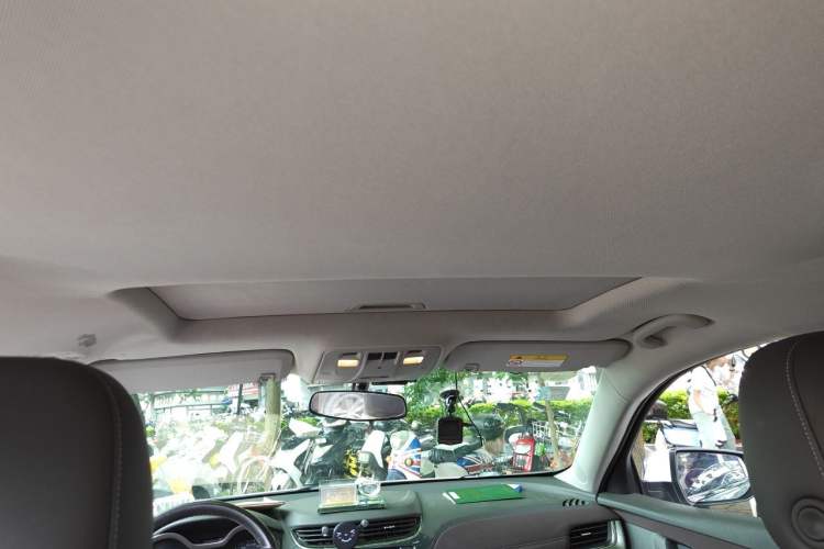 Used Chevrolet Malibu 2017 1.5T Automatic Luxury Edition Headliner