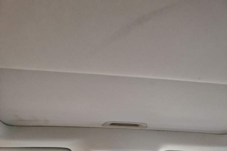Used Chevrolet Malibu 2017 1.5T Automatic Luxury Edition Headliner