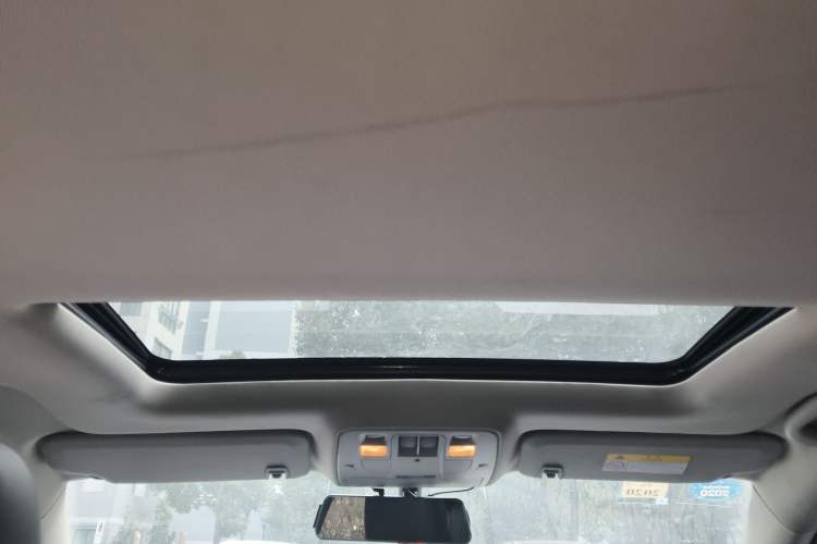 Used Chevrolet Malibu 2017 1.5T Automatic Luxury Edition Headliner