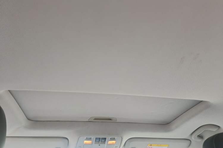 Used Chevrolet Malibu 2017 1.5T Automatic Luxury Edition Headliner