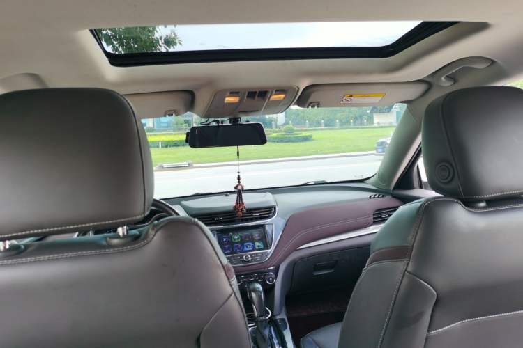 Used Chevrolet Malibu 2017 1.5T Automatic Luxury Edition Headliner