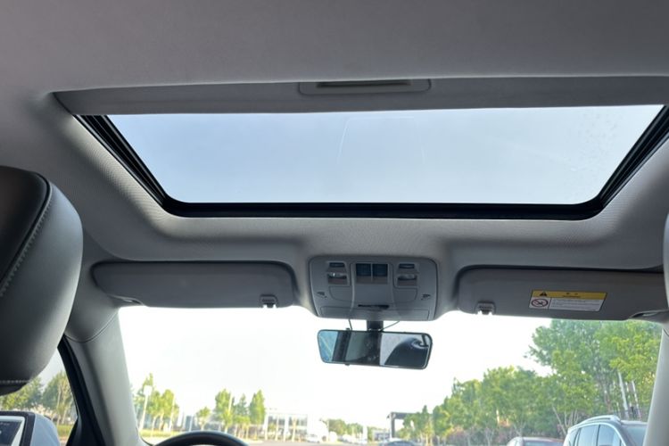 Used Chevrolet Malibu 2017 1.5T Automatic Luxury Edition Headliner
