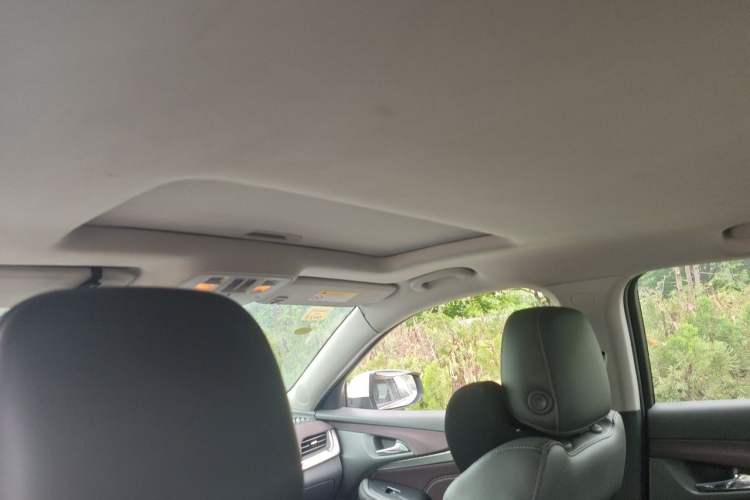 Used Chevrolet Malibu 2017 1.5T Automatic Luxury Edition Headliner