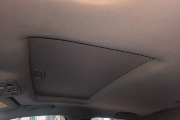 Used Chevrolet Malibu 2017 1.5T Automatic Luxury Edition Headliner