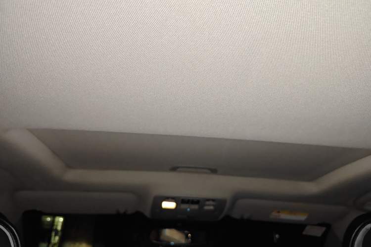 Used Chevrolet Malibu 2017 1.5T Automatic Luxury Edition Headliner