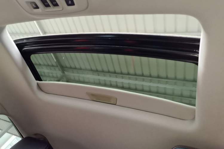 Used Chevrolet Malibu 2017 1.5T Automatic Comfort Edition Headliner