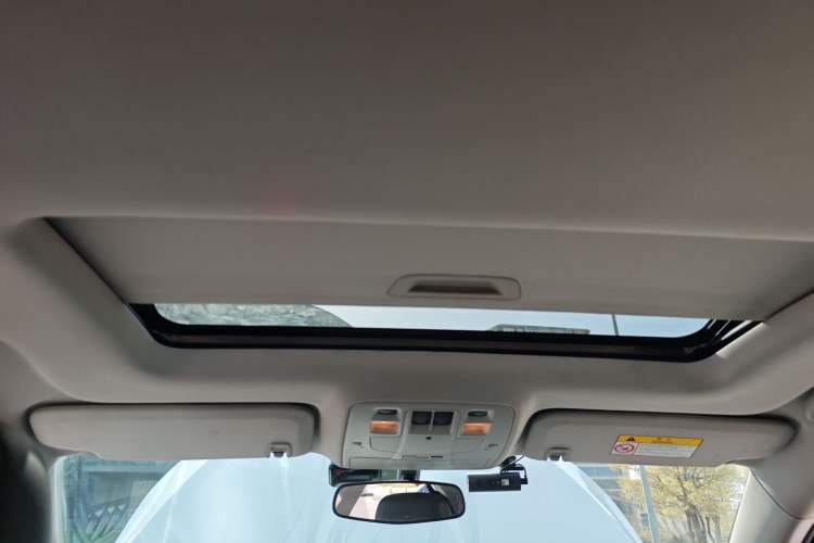 Used Chevrolet Malibu 2017 1.5T Automatic Luxury Edition Headliner