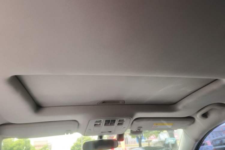 Used Chevrolet Malibu 2017 1.5T Automatic Luxury Edition Headliner