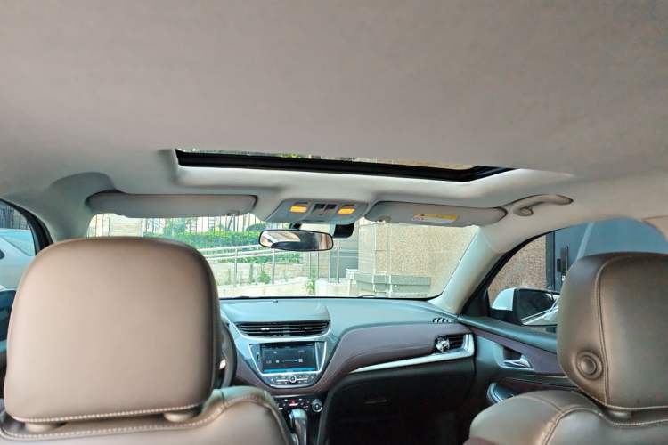 Used Chevrolet Malibu 2017 1.5T Automatic Luxury Edition Headliner