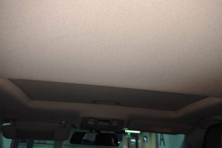 Used Chevrolet Malibu 2017 1.5T Automatic Luxury Edition Headliner