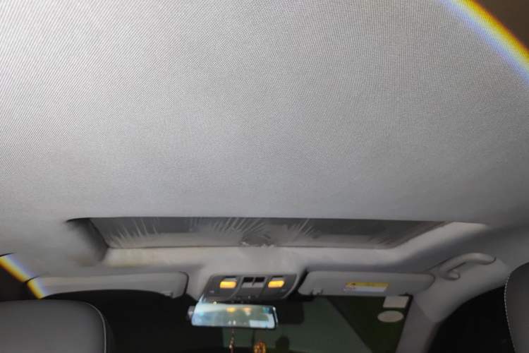 Used Chevrolet Malibu 2017 1.5T Automatic Luxury Edition Headliner