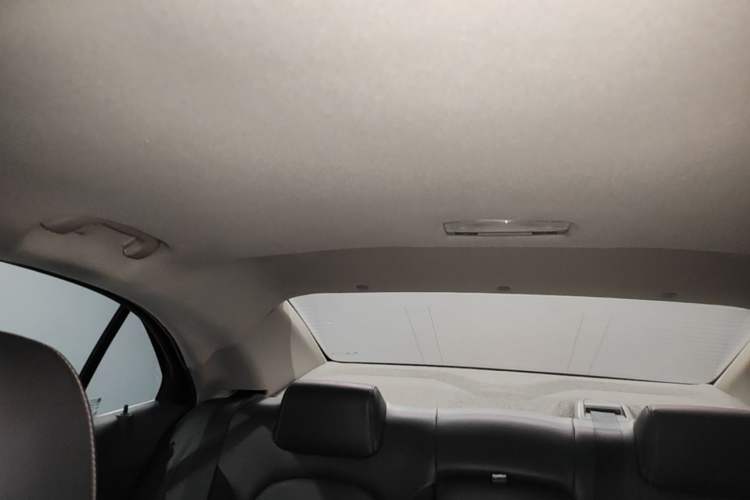 Used Chevrolet Malibu 2017 1.5T Automatic Luxury Edition Headliner