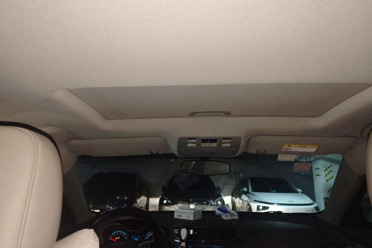 Used Chevrolet Malibu 2017 1.5T Automatic Luxury Edition Headliner