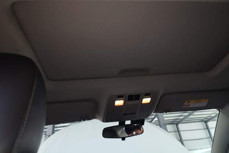 Used Chevrolet Malibu 2017 1.5T Automatic Luxury Edition Headliner