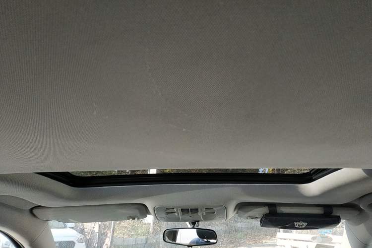 Used Chevrolet Malibu 2017 1.5T Automatic Luxury Edition Headliner