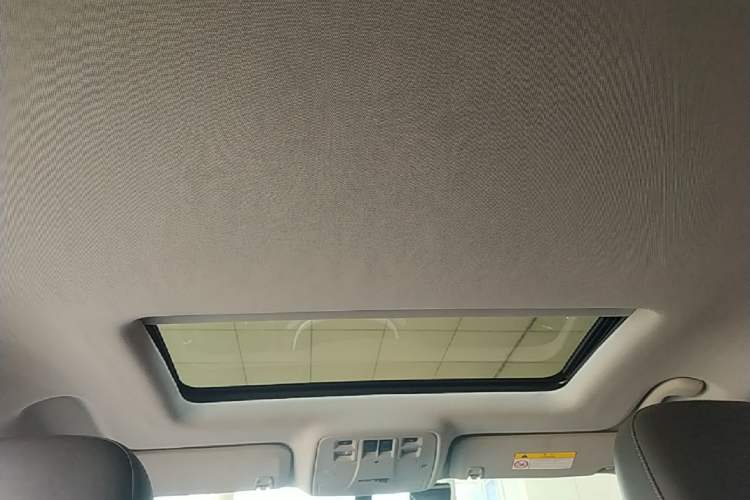 Used Chevrolet Malibu 2017 1.5T Automatic Luxury Edition Headliner