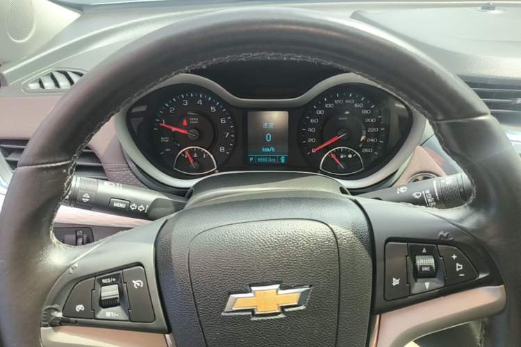 Used Chevrolet Malibu 2017 1.5T Automatic Luxury Edition Instrument Cluster