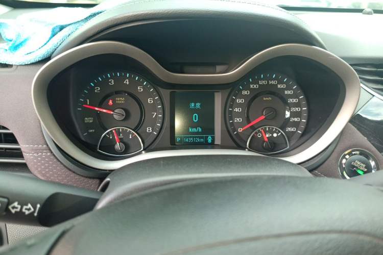 Used Chevrolet Malibu 2017 1.5T Automatic Luxury Edition Instrument Cluster