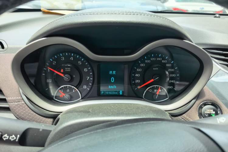 Used Chevrolet Malibu 2017 1.5T Automatic Luxury Edition Instrument Cluster