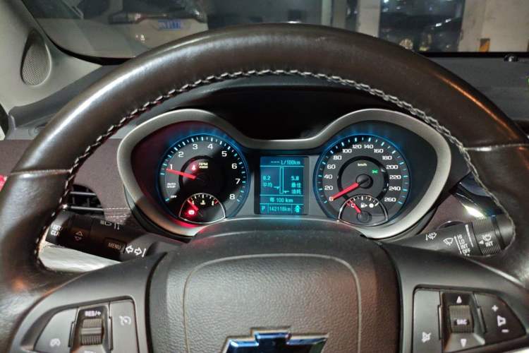 Used Chevrolet Malibu 2017 1.5T Automatic Luxury Edition Instrument Cluster