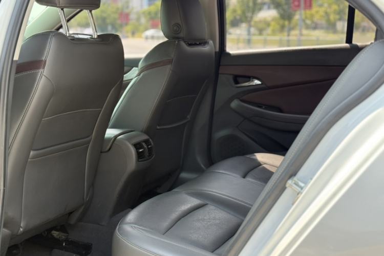 Used Chevrolet Malibu 2017 1.5T Automatic Luxury Edition Interior 1