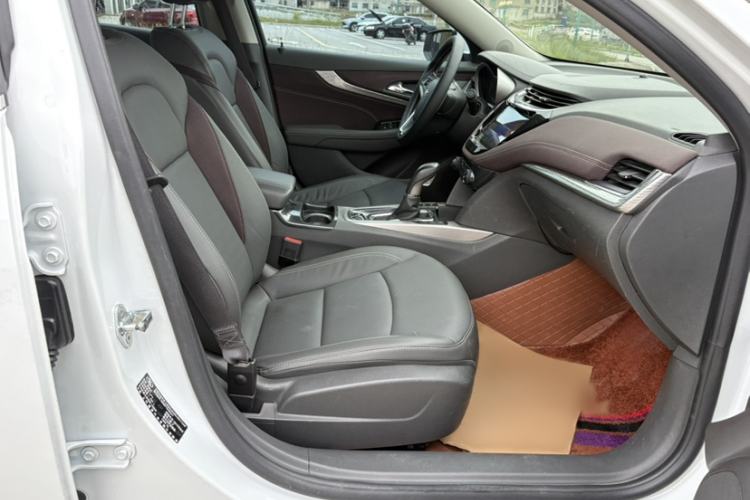 Used Chevrolet Malibu 2017 1.5T Automatic Luxury Edition Interior 10