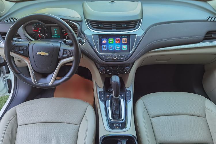 Used Chevrolet Malibu 2017 1.5T Automatic Luxury Edition Interior 2