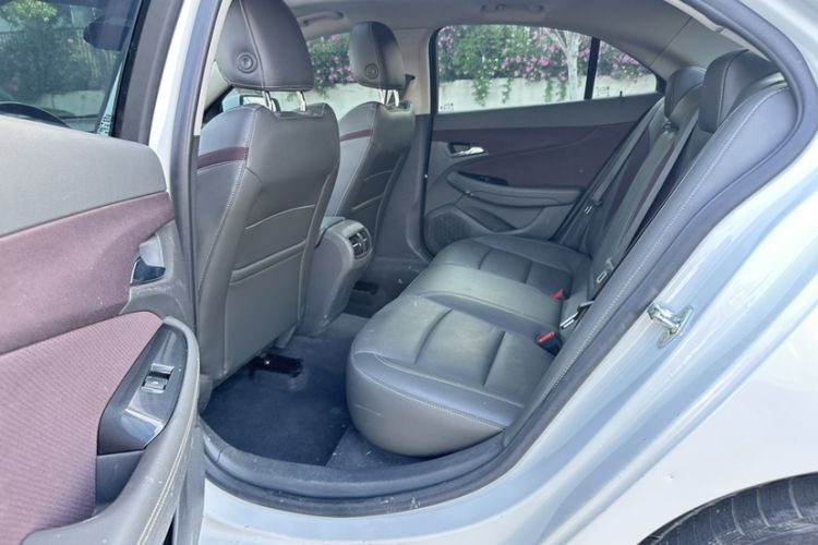 Used Chevrolet Malibu 2017 1.5T Automatic Luxury Edition Interior 3