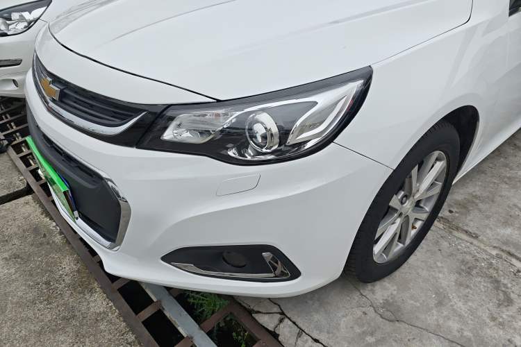 Used Chevrolet Malibu 2017 1.5T Automatic Luxury Edition Left Front Headlight