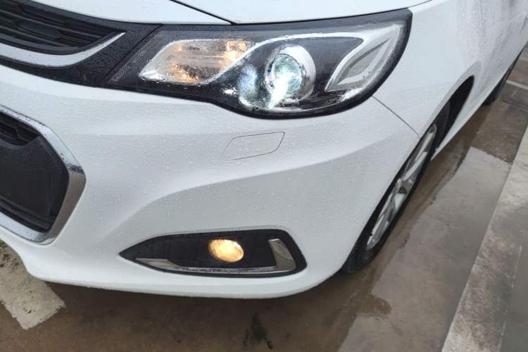 Used Chevrolet Malibu 2017 1.5T Automatic Luxury Edition Left Front Headlight