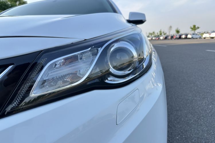 Used Chevrolet Malibu 2017 1.5T Automatic Luxury Edition Left Front Headlight