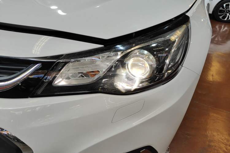 Used Chevrolet Malibu 2017 1.5T Automatic Luxury Edition Left Front Headlight