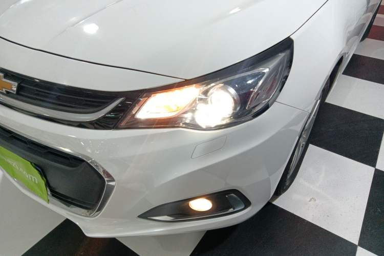 Used Chevrolet Malibu 2017 1.5T Automatic Luxury Edition Left Front Headlight