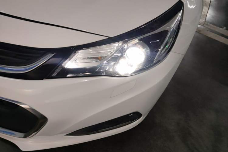 Used Chevrolet Malibu 2017 1.5T Automatic Luxury Edition Left Front Headlight