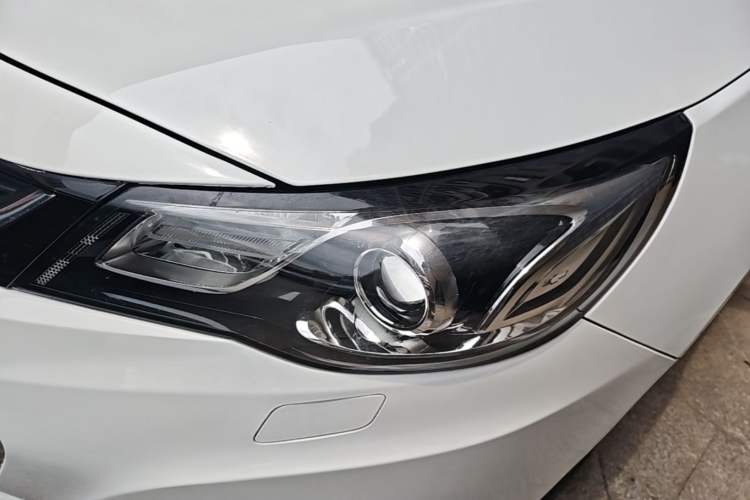 Used Chevrolet Malibu 2017 1.5T Automatic Luxury Edition Left Front Headlight