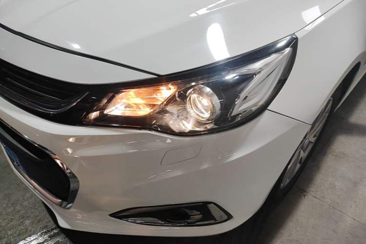 Used Chevrolet Malibu 2017 1.5T Automatic Luxury Edition Left Front Headlight