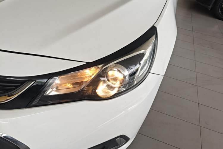 Used Chevrolet Malibu 2017 1.5T Automatic Comfort Edition Left Front Headlight