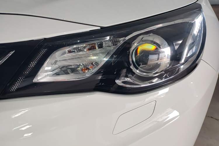 Used Chevrolet Malibu 2017 1.5T Automatic Luxury Edition Left Front Headlight