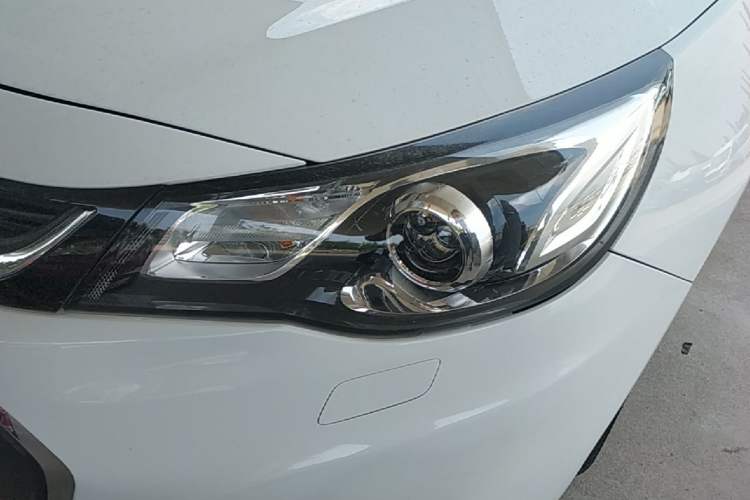 Used Chevrolet Malibu 2017 1.5T Automatic Luxury Edition Left Front Headlight