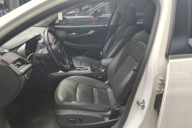 Used Chevrolet Malibu 2017 1.5T Automatic Luxury Edition Left Front Seat
