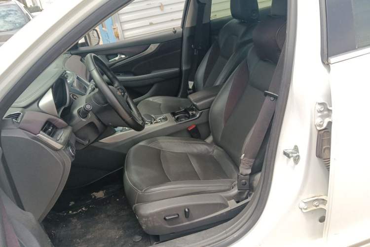 Used Chevrolet Malibu 2017 1.5T Automatic Luxury Edition Left Front Seat