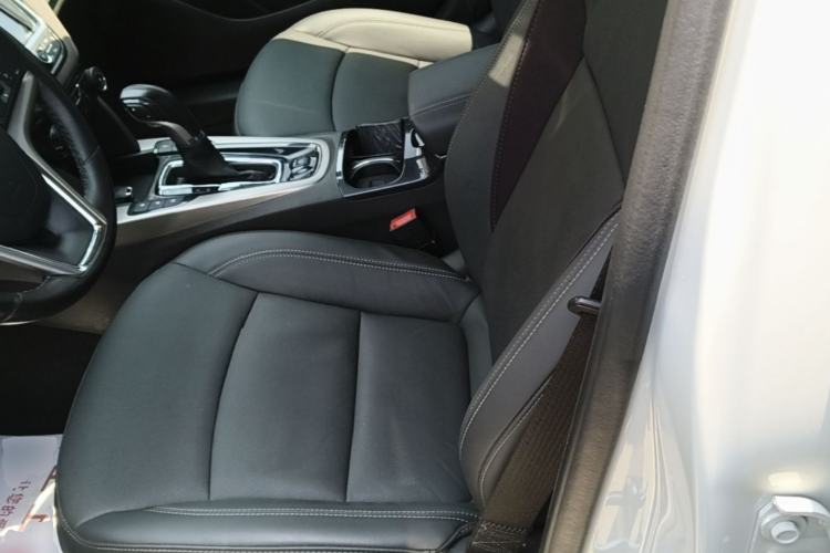 Used Chevrolet Malibu 2017 1.5T Automatic Luxury Edition Left Front Seat