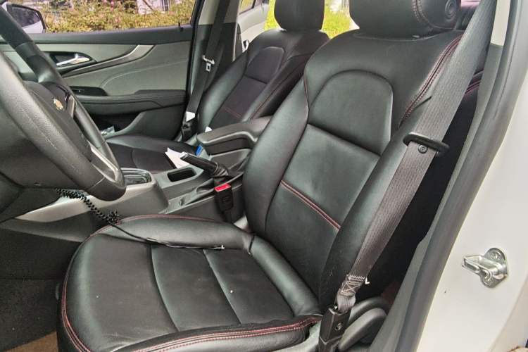 Used Chevrolet Malibu 2017 1.5T Automatic Comfort Edition Left Front Seat