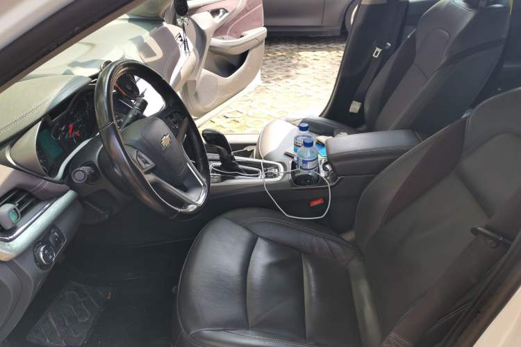 Used Chevrolet Malibu 2017 1.5T Automatic Luxury Edition Left Front Seat