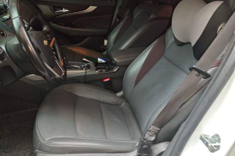 Used Chevrolet Malibu 2017 1.5T Automatic Luxury Edition Left Front Seat